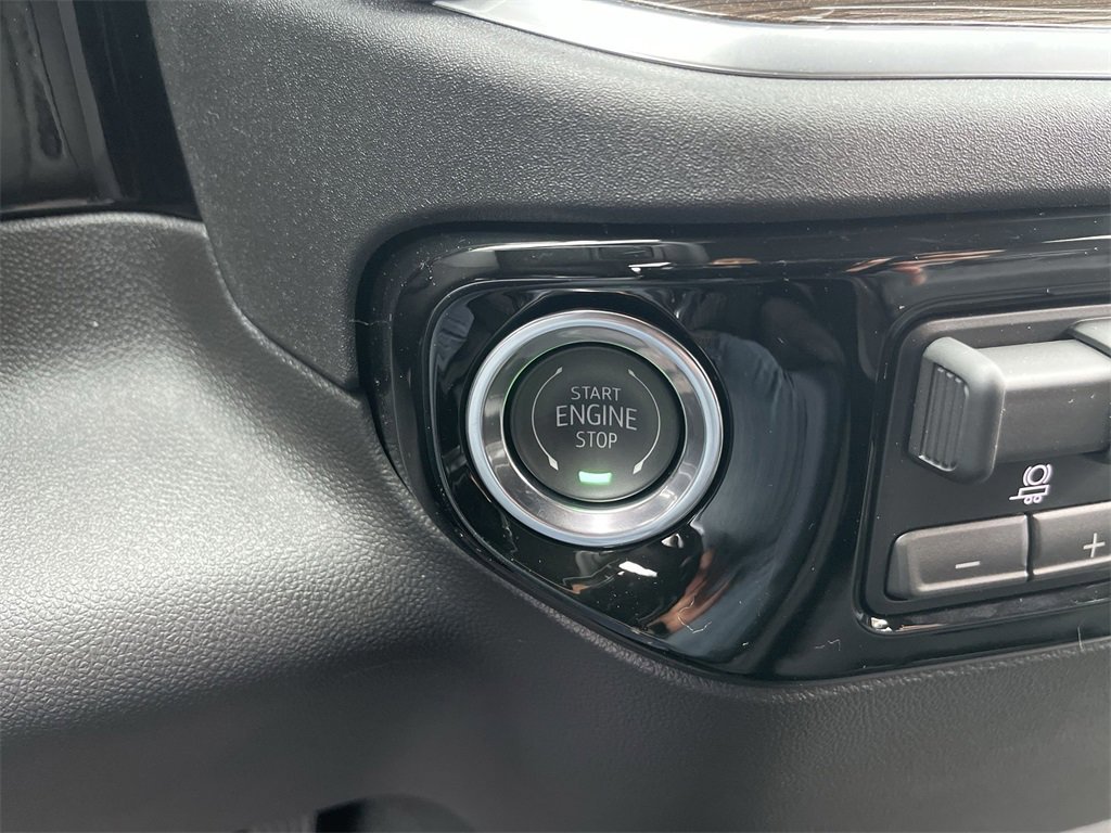 New 2026 GMC Sierra 1500 Elevation image 17
