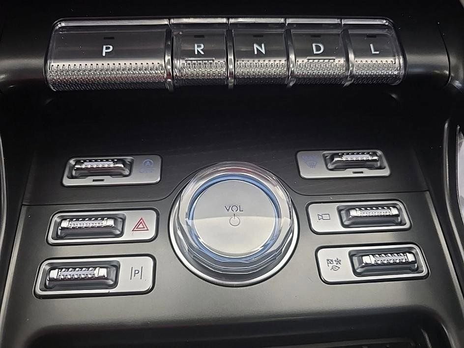 Used 2025 Lincoln Nautilus Reserve image 25