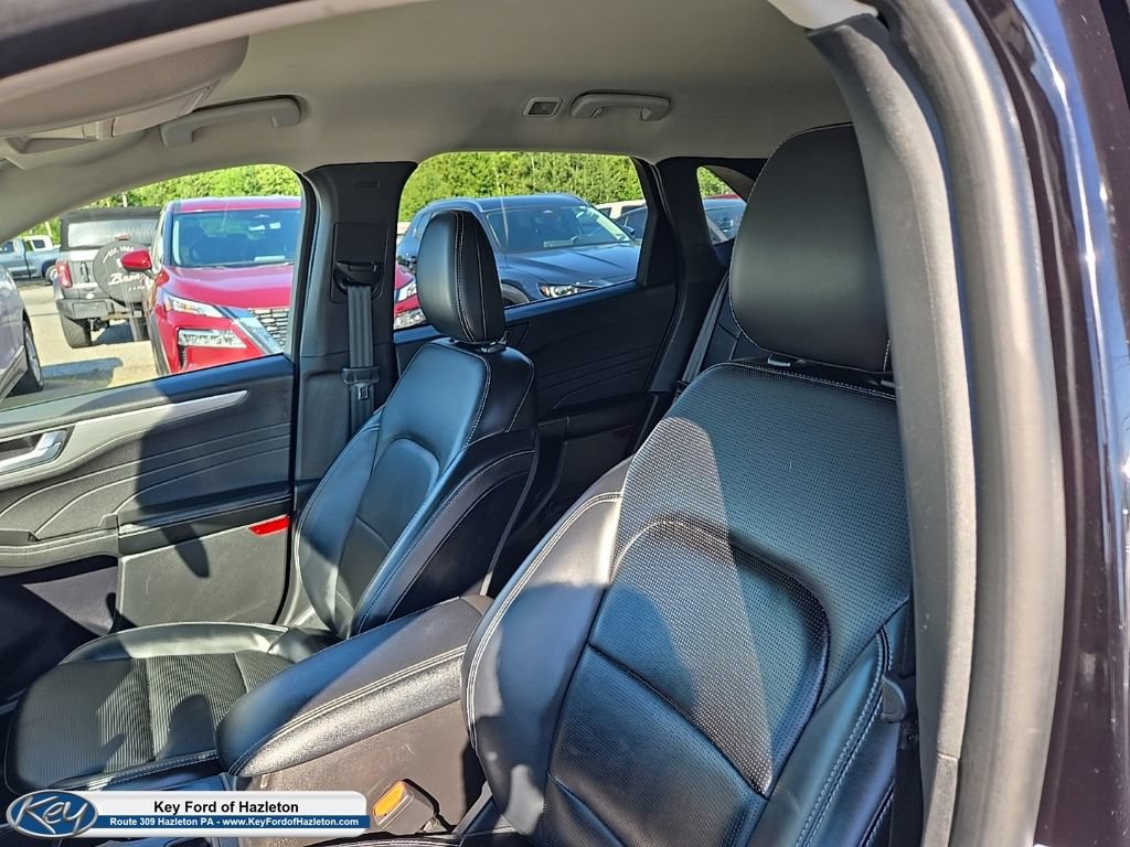 Used 2024 Ford Escape Platinum AWD/4WD image 35