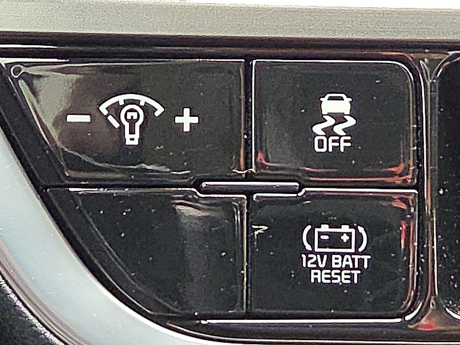 Used 2025 Kia Sportage EX image 21