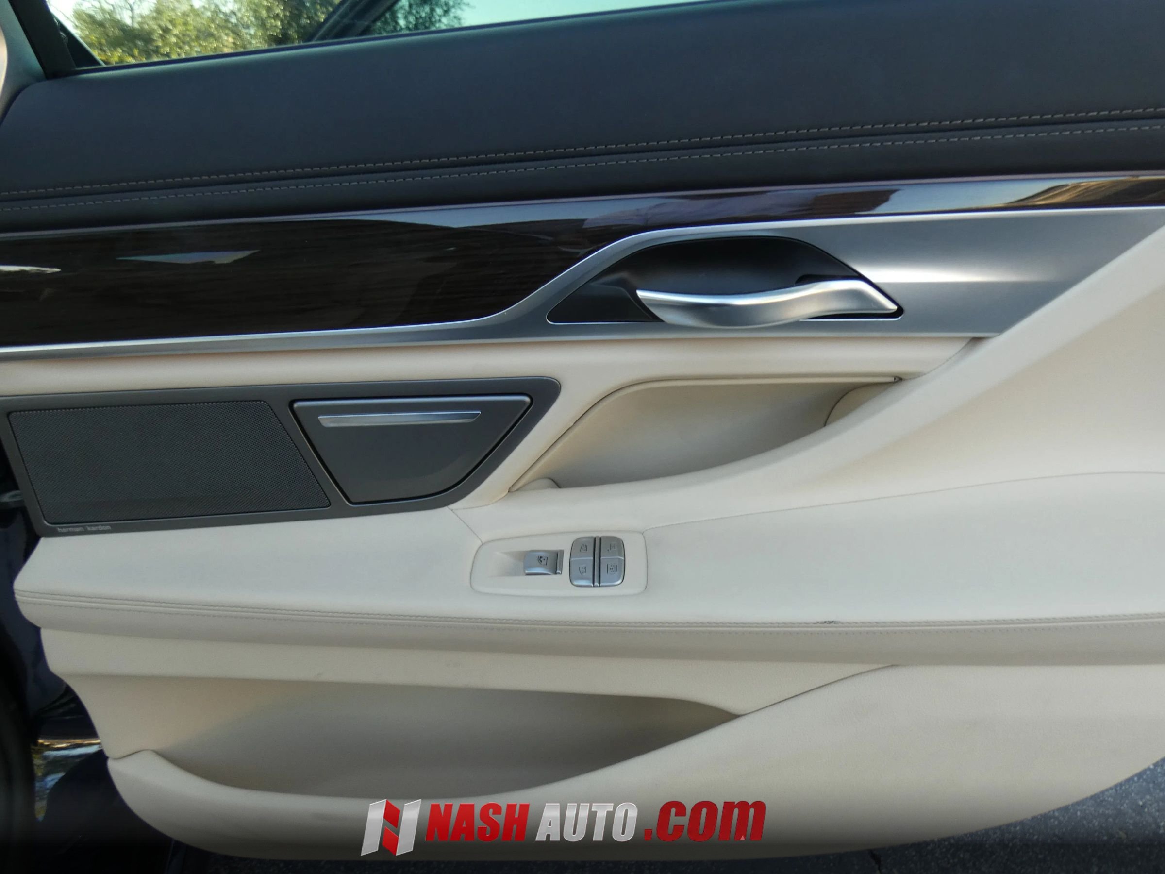 Used 2016 BMW 750i xDrive AWD/4WD image 48