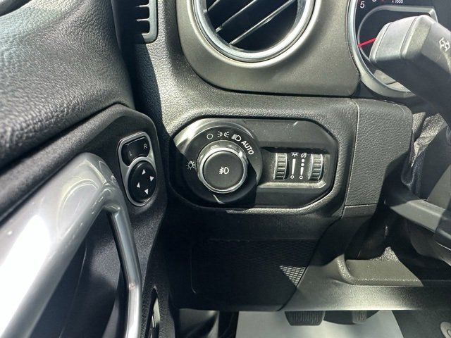 Used 2021 Jeep Wrangler Unlimited Rubicon image 11