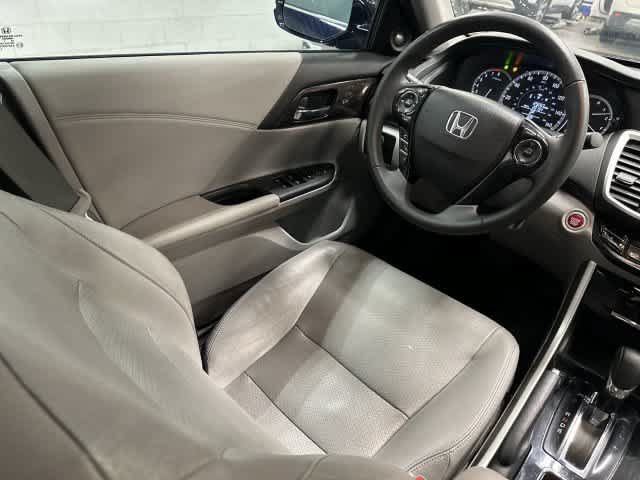 Used 2017 Honda Accord EX-L image 12