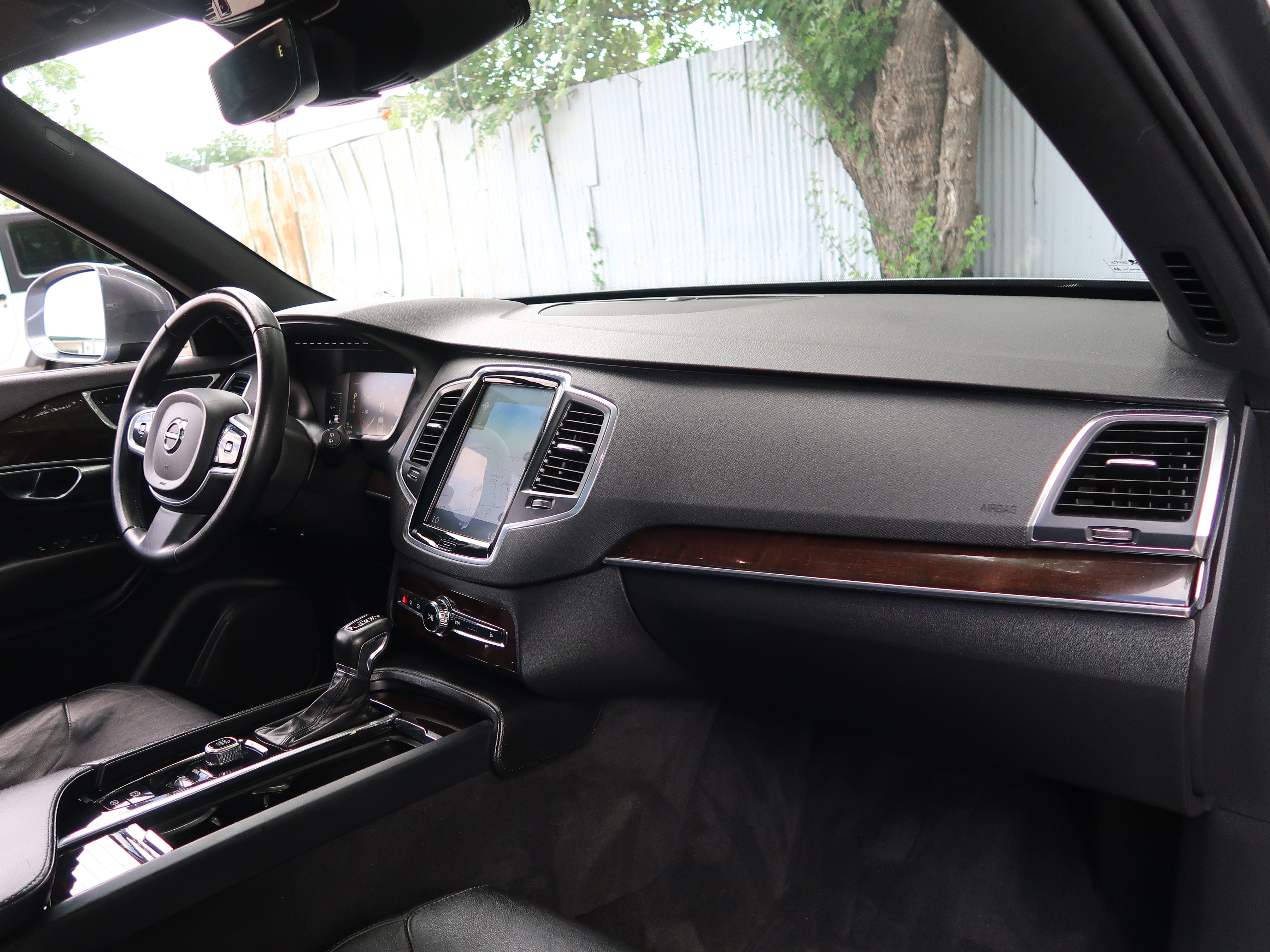 Used 2019 Volvo XC90 T5 Momentum w/ Protection Package Premier FWD image 28