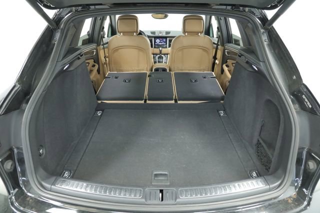 Used 2018 Porsche Macan image 39