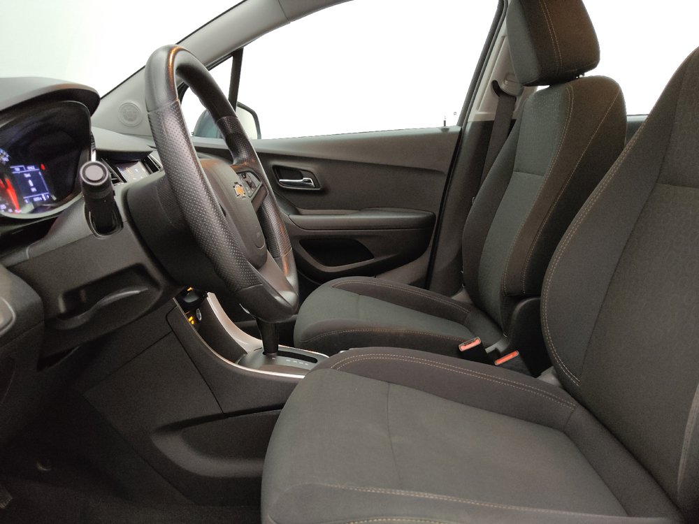 Used 2020 Chevrolet Trax LS FWD image 17