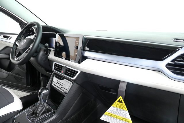 New 2026 Volkswagen Taos SE image 23