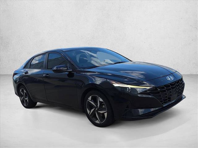Used 2023 Hyundai Elantra SEL w/ Convenience Package FWD image 3