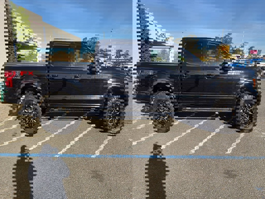 Used 2018 Ford F150 XLT w/ Equipment Group 302A Luxury image 25