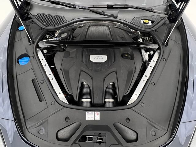 Used 2020 Porsche Panamera 4S image 24