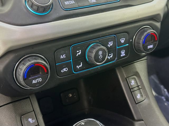 Used 2019 GMC Acadia SLE image 16