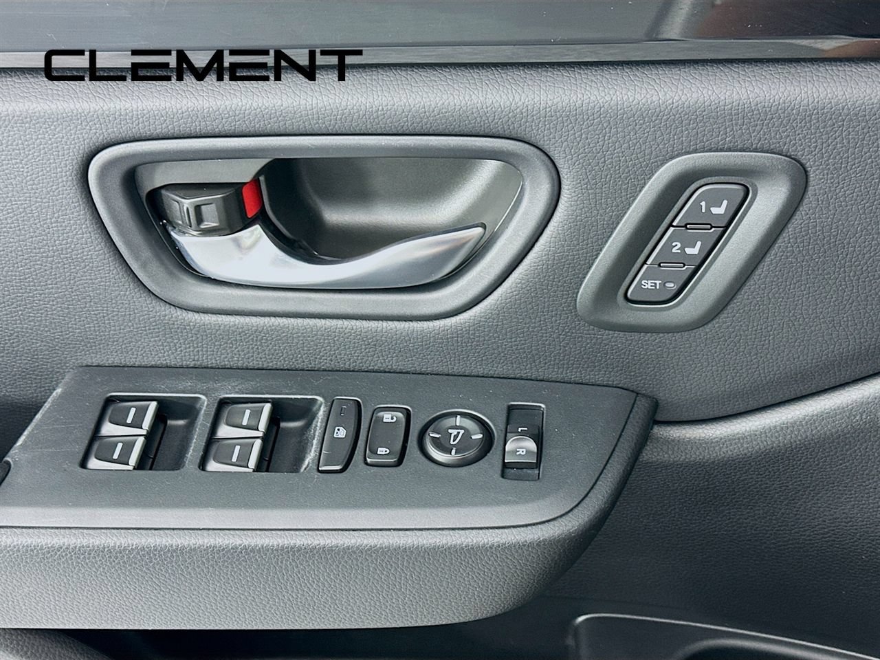 Used 2025 Honda Pilot EX-L image 26