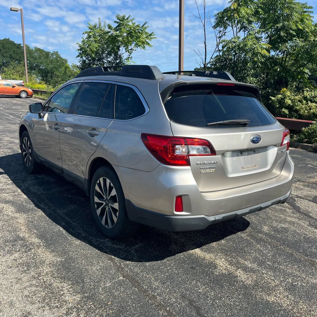 Used 2015 Subaru Outback 2.5i Limited AWD/4WD image 4