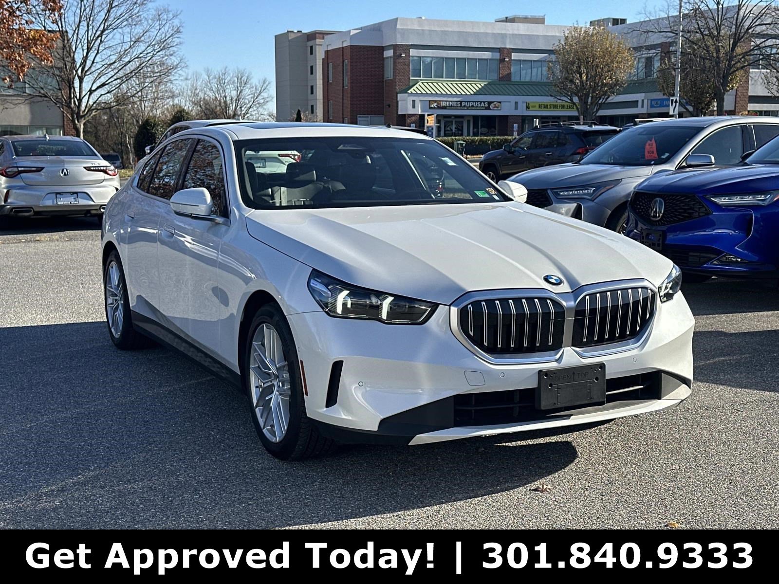 Used 2024 BMW 530i xDrive w/ Convenience Package image 1