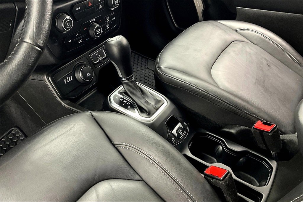 Used 2023 Jeep Renegade Limited image 15