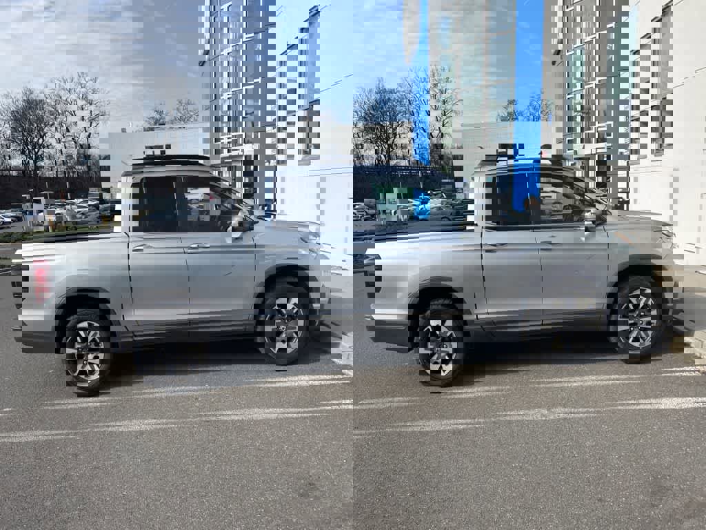 Certified 2017 Honda Ridgeline RTL-T image 9