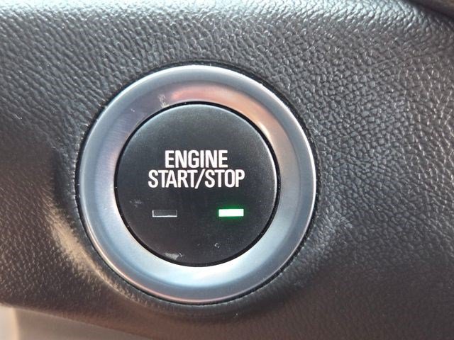 Used 2024 GMC Terrain SLE w/ Driver Convenience Package FWD image 30