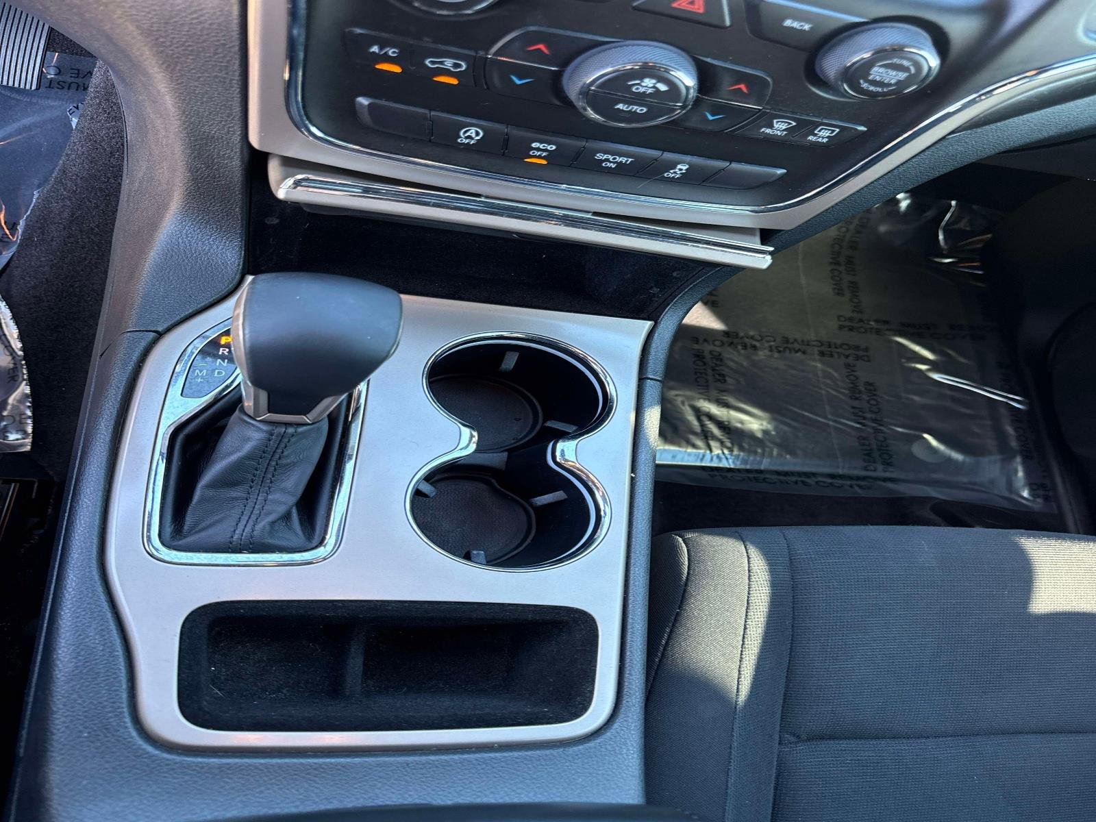 Used 2016 Jeep Grand Cherokee Laredo w/ Quick Order Package 23E image 27