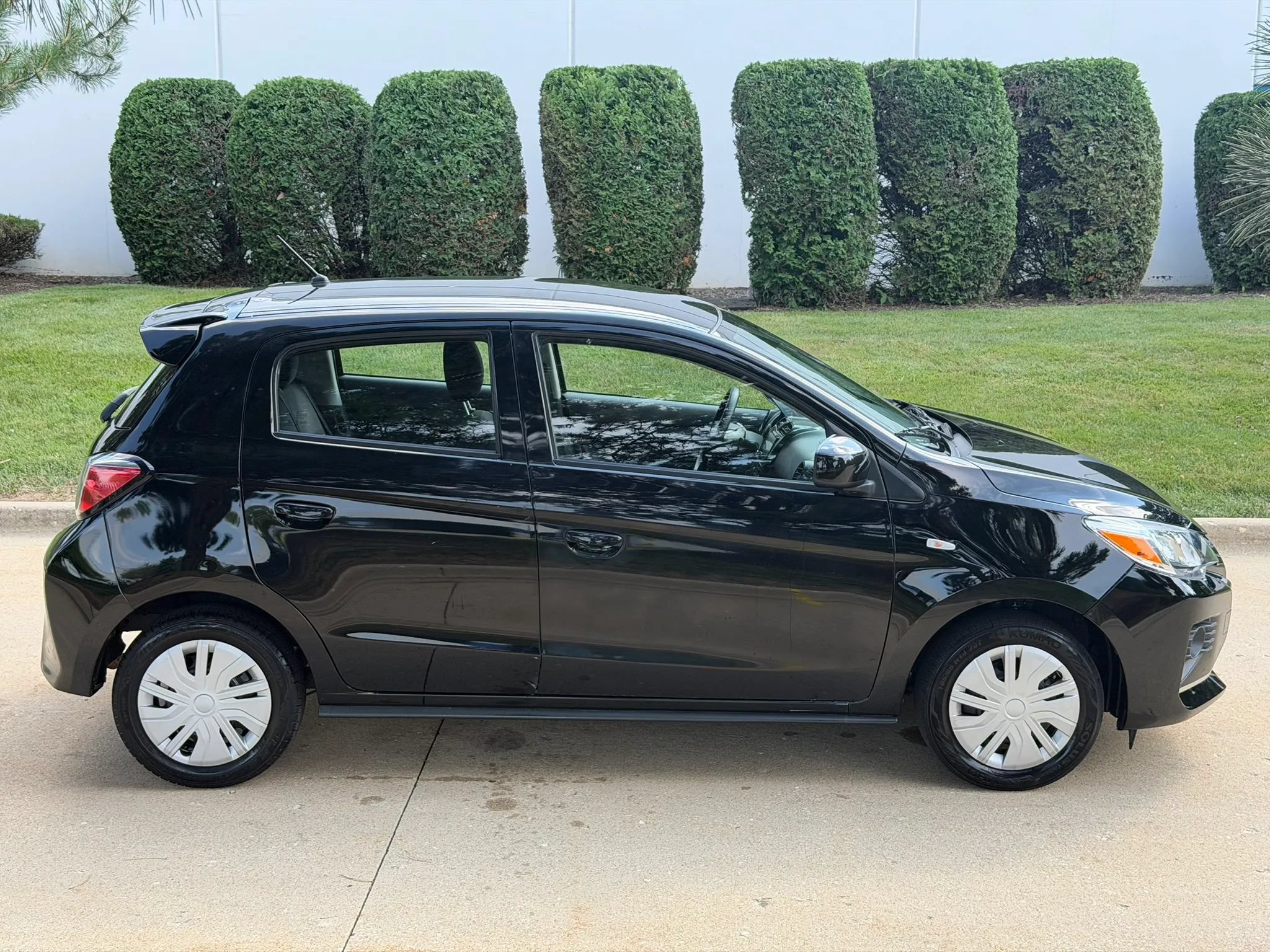 Used 2024 Mitsubishi Mirage ES FWD image 4