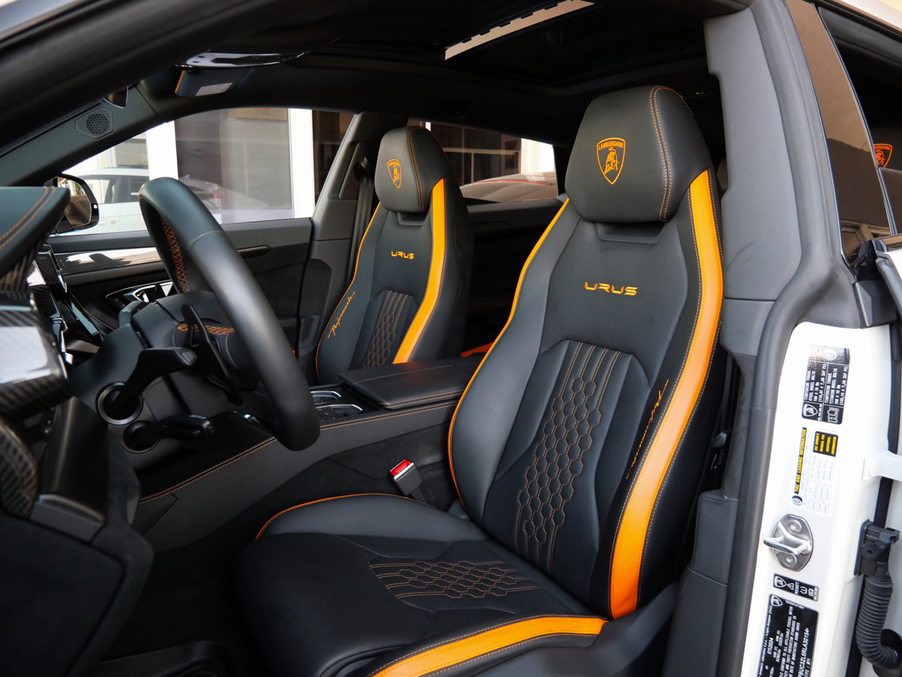 Used 2024 Lamborghini Urus Performante AWD/4WD image 32