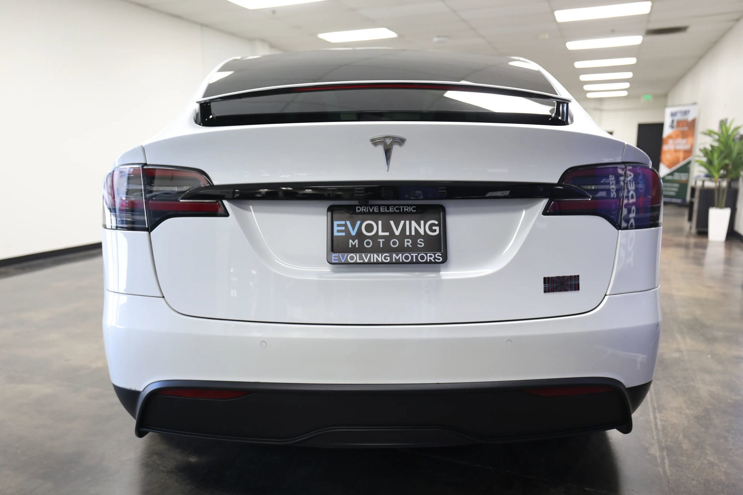 Used 2022 Tesla Model X Plaid image 7