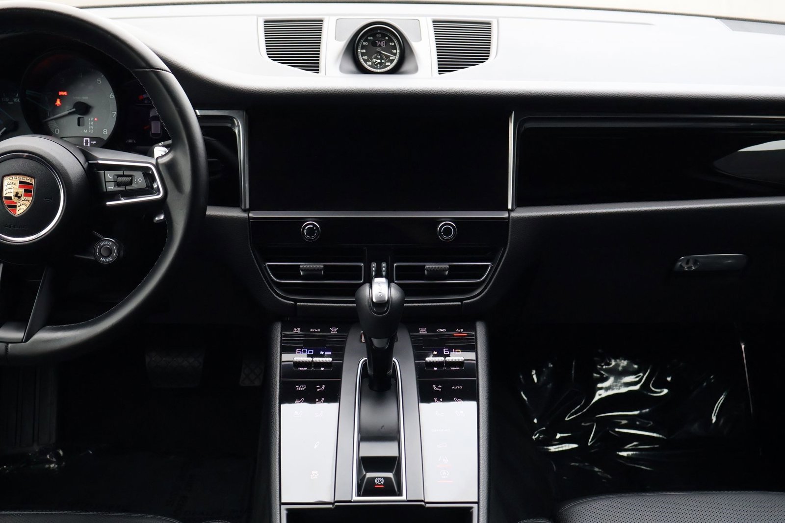 Certified 2022 Porsche Macan S image 20