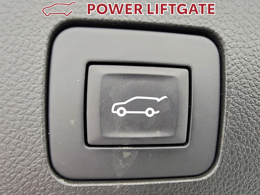 Used 2023 Buick Encore GX Essence w/ Experience Buick Package FWD image 30