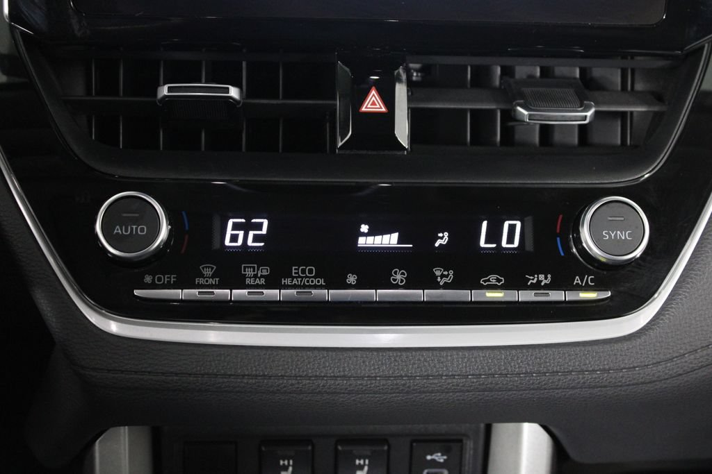 Used 2023 Toyota Corolla Cross XLE w/ Convenience Package FWD image 22
