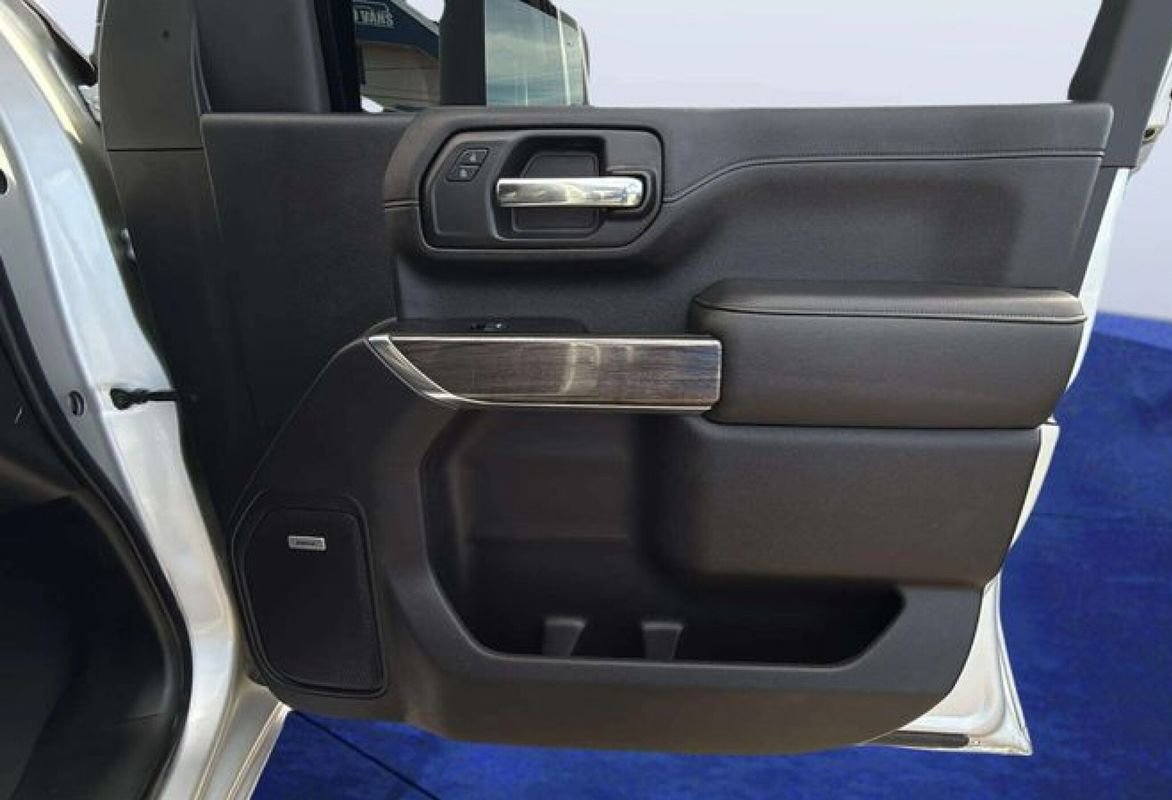 Used 2020 Chevrolet Silverado 2500 LTZ w/ LTZ Plus Package image 14