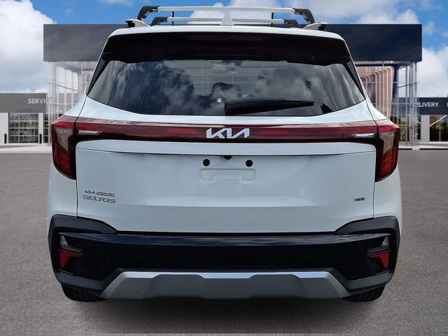 Certified 2025 Kia Seltos EX w/ EX Sunroof Package image 5