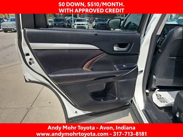 Used 2017 Toyota Highlander XLE AWD/4WD image 34