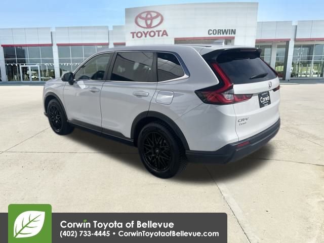 Used 2023 Honda CR-V EX image 3