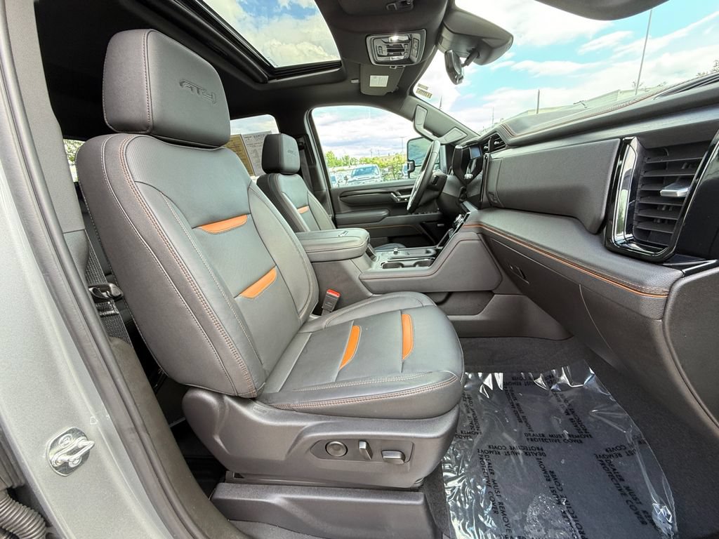 Used 2025 GMC Sierra 2500 AT4 w/ AT4 Premium Plus Package AWD/4WD image 30