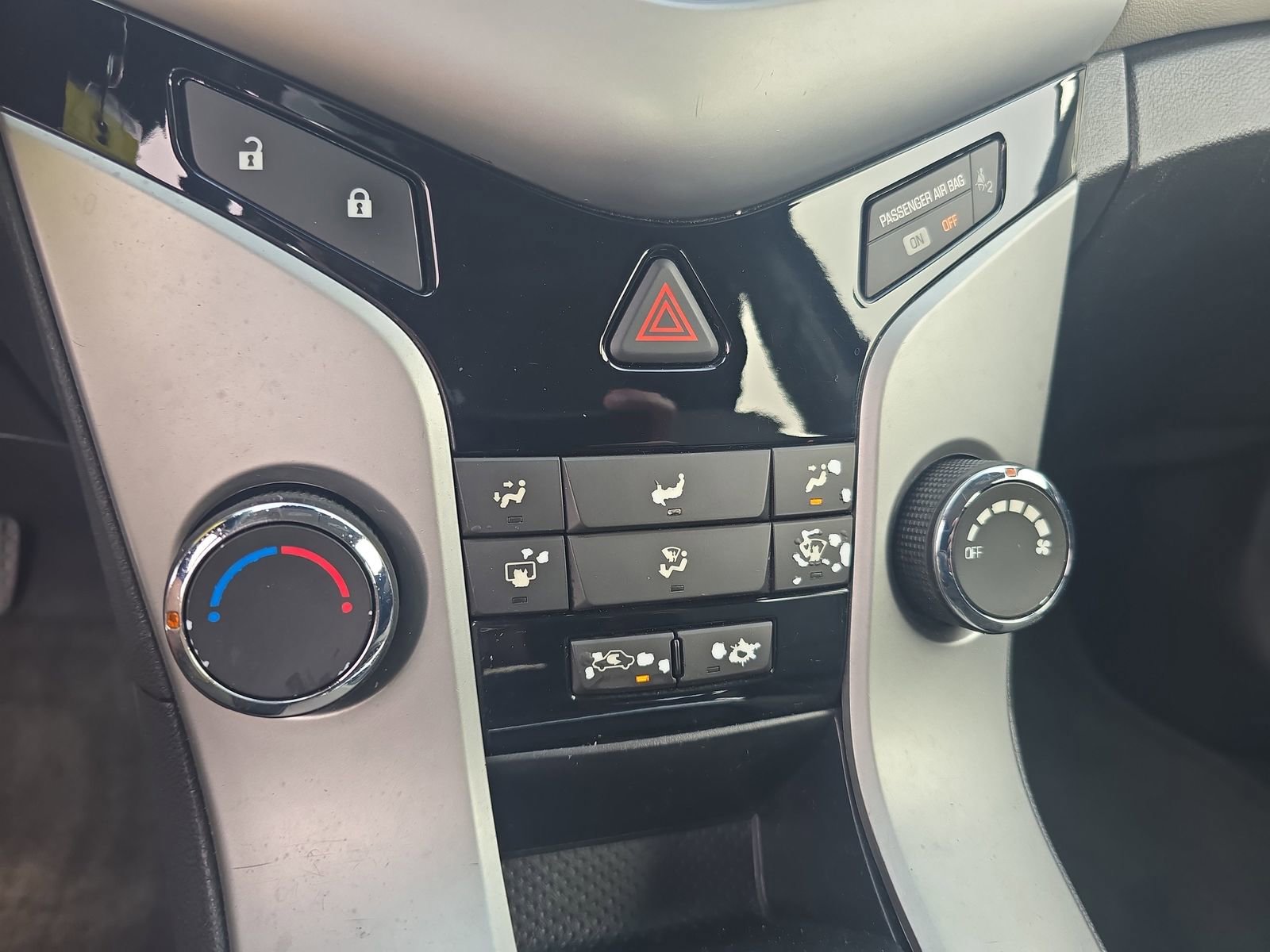 Used 2014 Chevrolet Cruze LS image 18