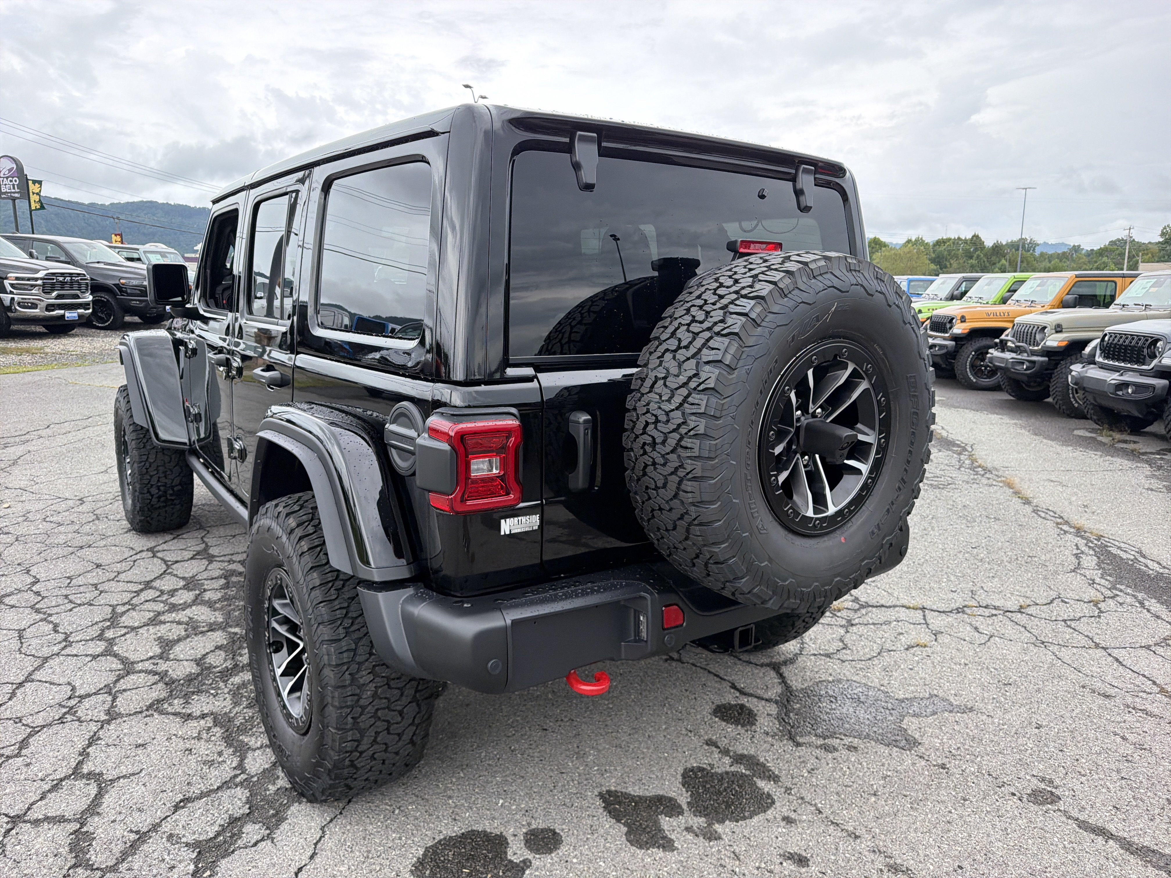 New 2027 Jeep Wrangler Unlimited Rubicon AWD/4WD image 8