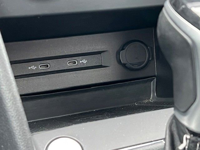 Used 2022 Volkswagen Taos SE image 23