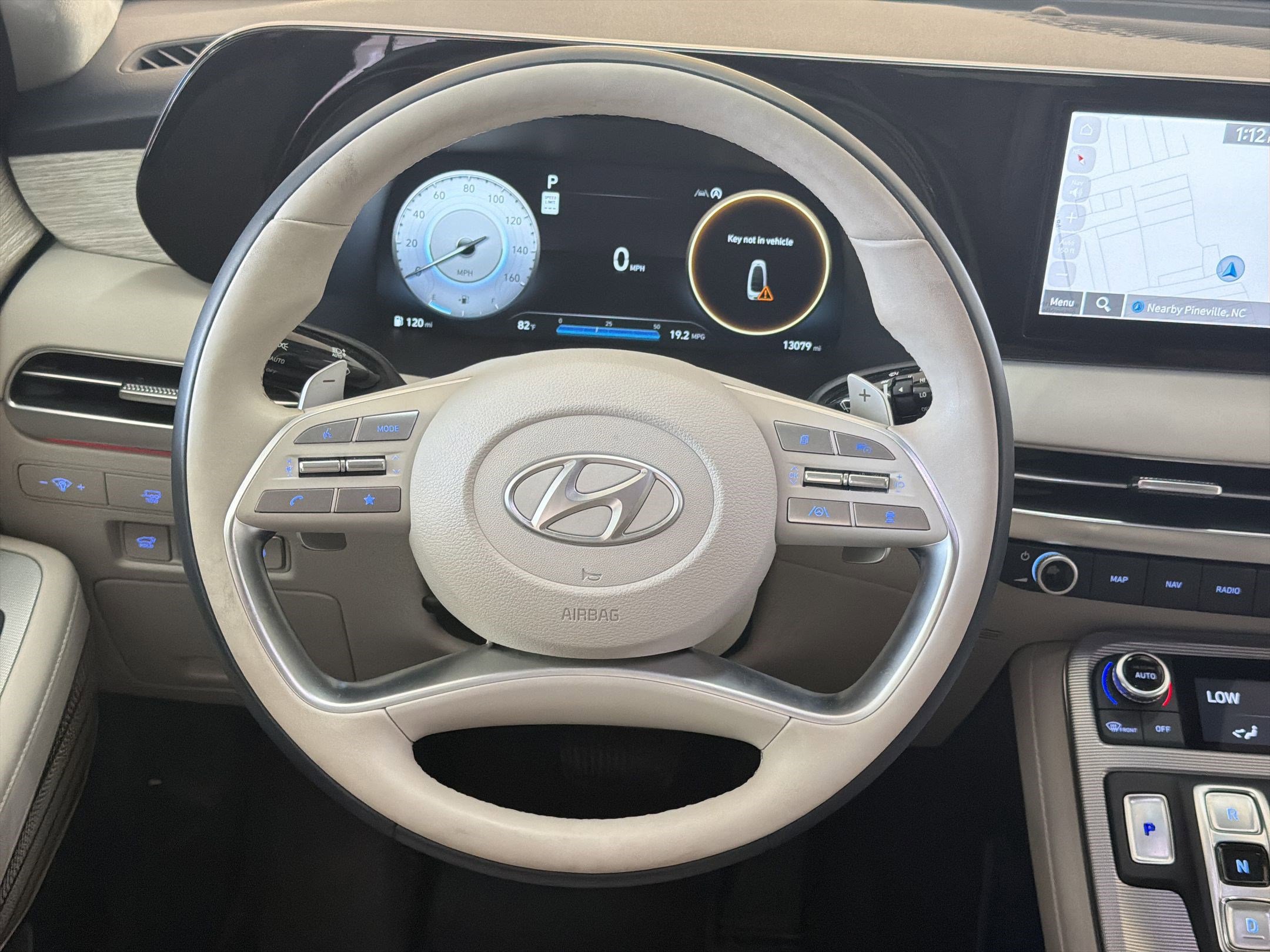 Used 2025 Hyundai Palisade Calligraphy AWD/4WD image 17