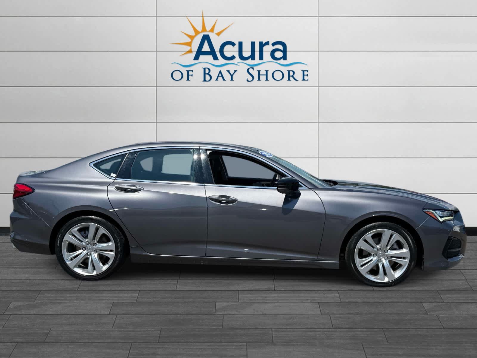 Used 2023 Acura TLX w/ Technology Package FWD image 4