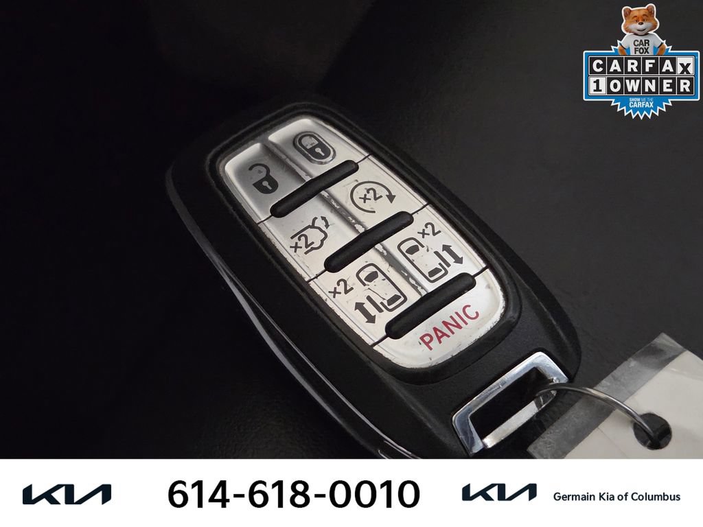 Used 2023 Chrysler Pacifica Touring-L FWD image 33