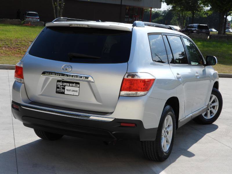 Used 2012 Toyota Highlander SE w/ Tow Pkg FWD image 8
