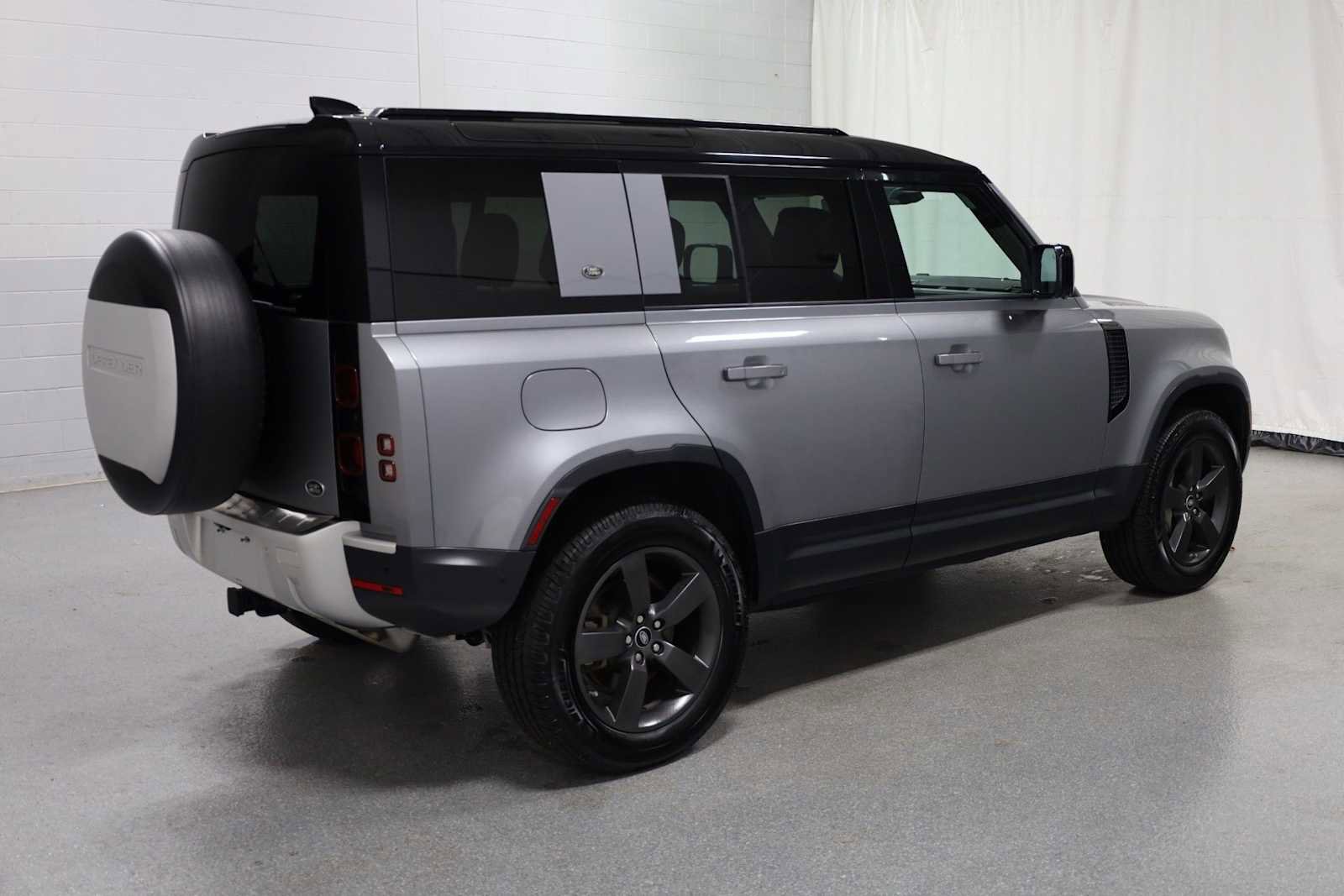 Used 2020 Land Rover Defender 110 SE image 9