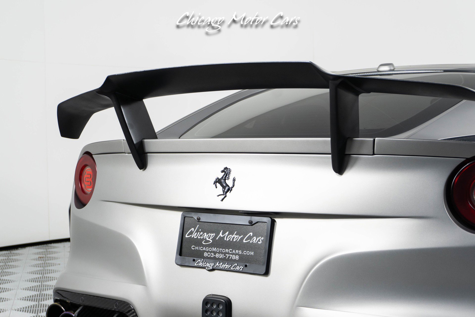 Used 2016 Ferrari F12 Berlinetta RWD image 19