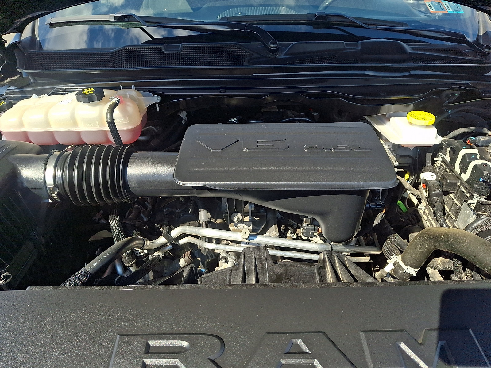 Used 2025 RAM 1500 Tradesman AWD/4WD image 27