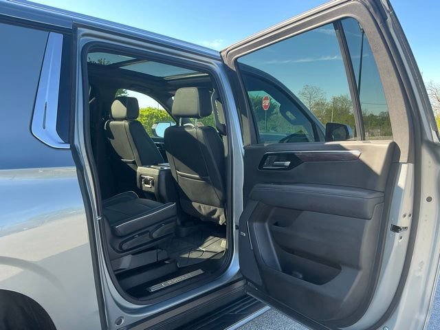 Used 2025 Chevrolet Suburban Premier w/ Sun And Tow Package AWD/4WD image 21
