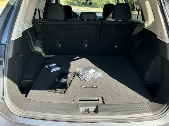 New 2026 Nissan Rogue SV image 18