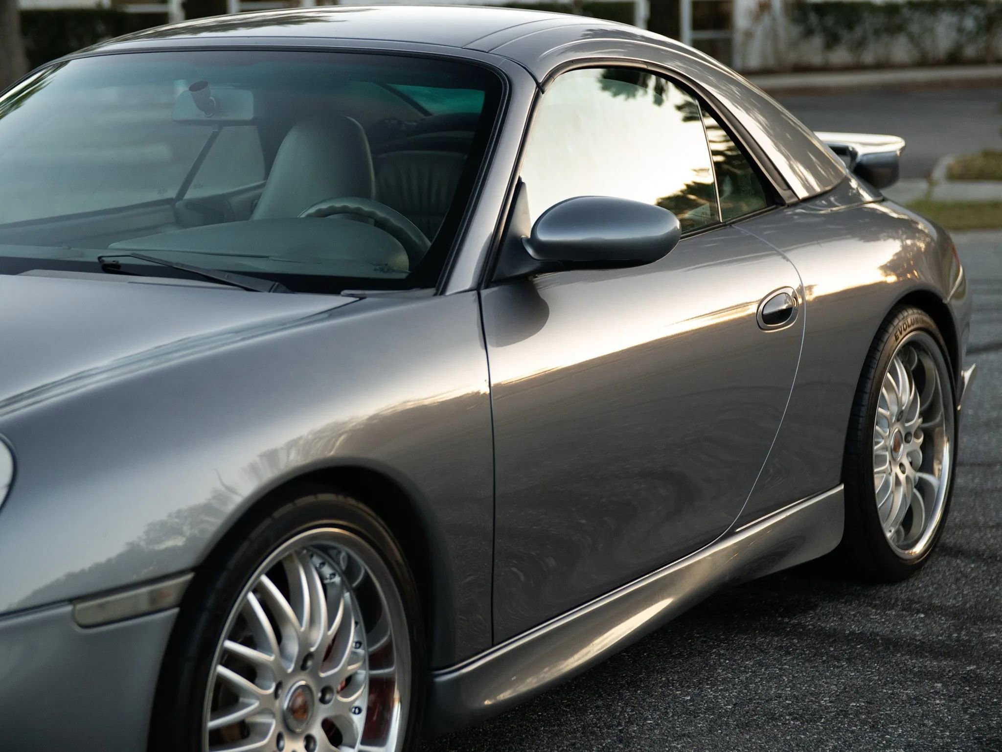 Used 2001 Porsche 911 Carrera 4 image 7