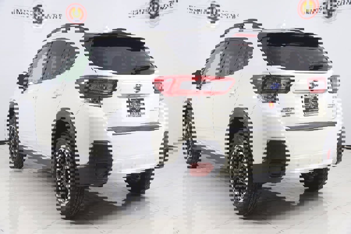 Used 2023 Subaru Crosstrek 2.0i Premium image 4