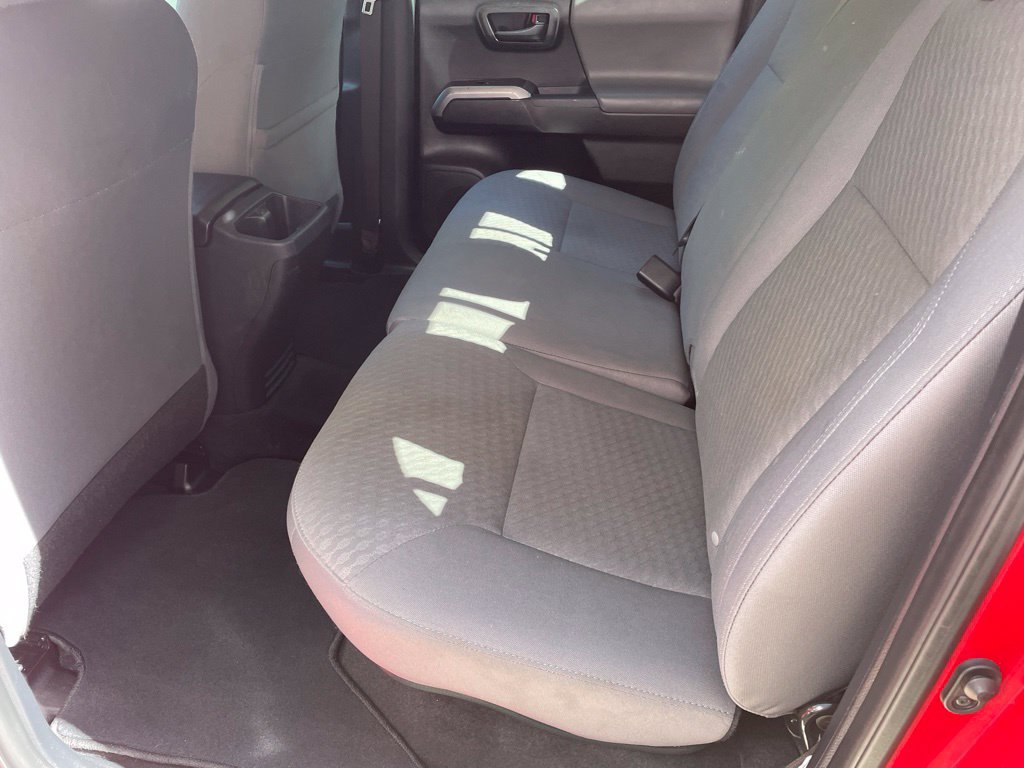Used 2021 Toyota Tacoma SR5 AWD/4WD image 12