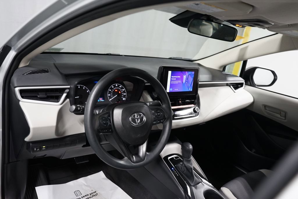 Certified 2025 Toyota Corolla LE image 11