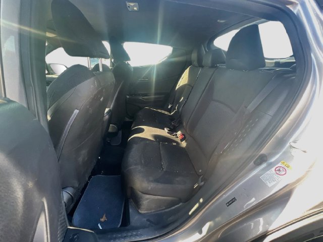 Used 2019 Toyota C-HR XLE FWD image 7